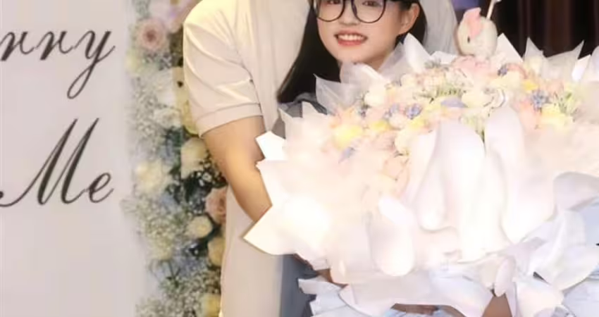 人氣短劇CP成真！楊咩咩宣布嫁大10歲于龍 曬照甜喊「我願意」