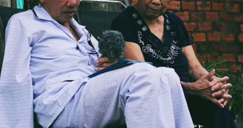 孩子要出錢!76歲父母「怒拒住養老院」 兒一回老家嚇傻