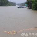 中南部雨彈狂襲 地下道成大蓄水池、台26線搶通又路基塌陷