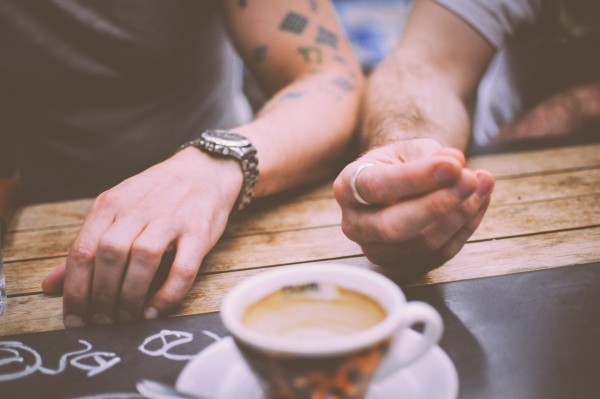 restaurant-hands-people-coffee.jpg