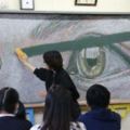 超有才學生「用粉筆畫出神作」震撼全球，老師狠心一擦黑板「把大家的心都擦碎了」！