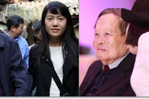 95歲楊振寧近照曝光，老態橫生，宣佈財產分配，只給相處14年的小媳婦一套房子的使用權，翁帆臉都變了！這樣的青春值得嗎？