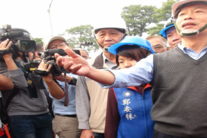 韓國瑜：地方父老一起共同監督道路工程