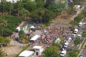 抗議韓國瑜訪中涉賣台　聚集近千人台灣公陣下午遊行
