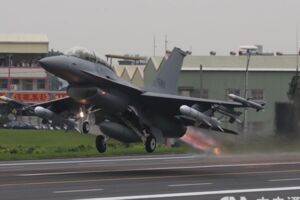 編列2500億預算 政院拍板F-16V軍購特別條例