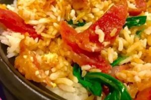 黃金鍋巴「臘味煲仔飯」廣式臘腸和米飯簡直就是絕配