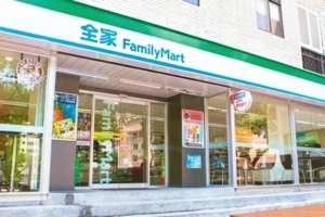 「騎樓禁菸」即日起包含連鎖超商、咖啡店前　新北「最高罰1萬」趕癮君子