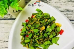 夏季空心菜怎麼做下飯？加什麼食材怎麼炒都告訴你