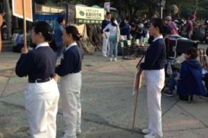 慈濟師姐「在墾丁春吶撿垃圾」的片段在網路瘋傳，結果當天目擊民眾卻傻眼踢爆「事實根本不是這樣」….