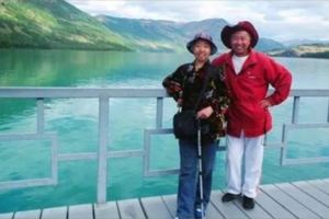 不忍心妻子承受化療之苦，他18年開車20萬公裡「帶癌末妻旅行圓夢」，沒想到竟把妻子從死亡線上拉回來！