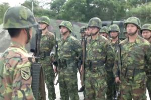 衣服破掉也要打1985！　菜鳥兵家長過度關心　新訓班長搖頭：國家完了