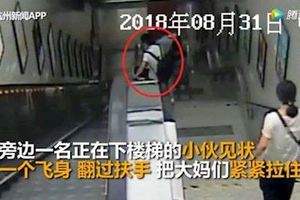 她搭電扶梯跌倒「骨牌效應」超嚇人