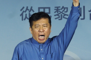 挑戰美濃媳婦邱議瑩 張顯耀宣布投入高雄立委選戰