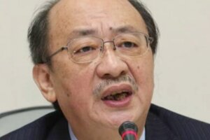大綠小綠不演了？黃國昌罵藍綠不處理酒駕修法 柯建銘強力反擊