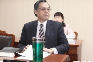 黃昭順不滿蔡政府抹紅　陳明通反嗆：韓國瑜不敢講一中各表