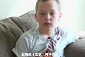 13歲男孩心疼媽媽沒有出行工具，賣掉遊戲機為母買車