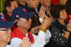他元月就斷言 郭台銘「猛虎下山」、小英恐「下課」