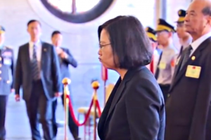 蔡英文為國軍仗義聲討韓國瑜? 他一句話突破蔡盲腸