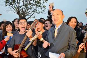 非我族類？王世堅：韓國瑜選2020缺張金牌證書