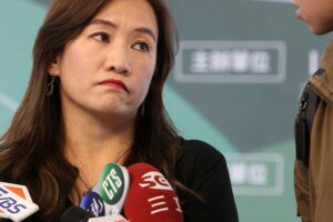 公文積市長室？網批韓國瑜不理市政　 王淺秋反擊這句話...