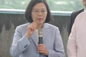郭董批蔡賴只會拚選舉 蔡英文酸：沒看報導？