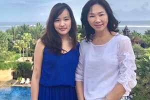 【母親節】回加拿大念書不忘李佳芬！ 韓冰臉書PO文：祝我最愛的媽媽母親節快樂！妳的身上永遠都能看到善良、溫暖、大氣又樂於助人的特質，始終如一。祝福所有媽媽母親節快樂，大家辛苦了！