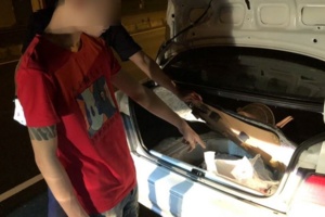 男子遇攔查身上味道露餡　遭警查獲毒品咖啡包