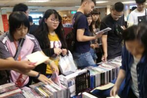 建國科大辦想讀的書自己挑學生熱烈響應