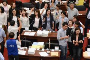 不演了？沒有韓國瑜 高市議員僅10人登記質詢 