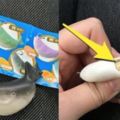網友買了一個「療癒魚型玩具」一擠就會有魚卵，他用力一捏網笑噴：賭你不敢對女同事擠！