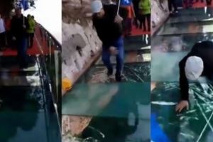 玻璃棧道碎裂特效太逼真導遊連跪帶爬摸樣笑翻網友