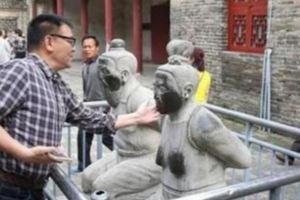秦檜兩後人：一個說要拆掉祖先跪像，一個最後心願是請岳家人吃飯