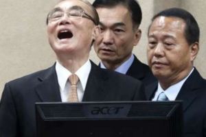 曾銘宗拍桌馮世寬笑哈哈