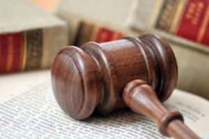不滿父親沒收手機控性侵不起訴