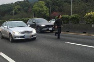 通緝犯國道攔車遭輾斃駕駛：保護妻兒