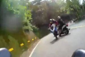 屁孩逆向撞重機！網友焦點全放「百萬阿魯」：賠慘了