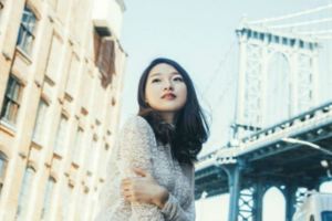 戶頭曾只剩35美元、罹憂鬱症...29歲當上紐約視覺藝術學院講師！一個屏東女孩的奮鬥故事