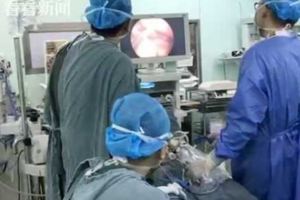 胃跑進胸腔！7歲男孩「小鳥胃」體重僅30斤頻繁嘔吐