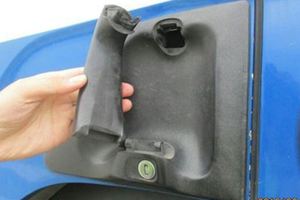 拉車門把斷裂！聯結車司機摔落遭輾死