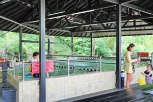 童溺水5分鐘沒人知師就在旁邊烤肉
