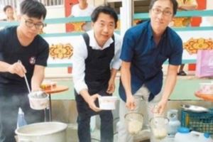 日男台南「煮150碗拉麵」給災民暖胃　真實身分曝光網友讚爆