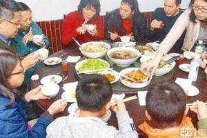 不買房被親戚狠酸爸媽一句話讓對方閉嘴