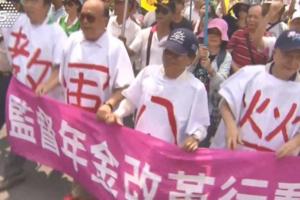 一例一休加年改　執政多闢戰場流失選票