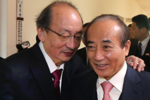 馬英九時期  柯建銘表示: 民進黨立委少數，因有效運用朝野協商，才能把馬英九徹底擊垮