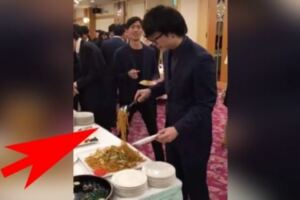 太狂了！Buffet吃到飽，男子卻瘋狂夾麵，接下來他超狂舉動，讓在場所有人全都傻了！