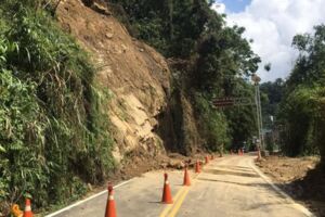 苗124線落石不斷 預警性封路單線雙向通車