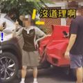 [影片]三寶真的讓人爆怒了！肉身擋拖吊車還辯「沒道理啊」