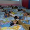 5歲男童在幼稚園「午睡時死了」，醫生診斷後說「死因」竟是…老師聞言癱軟在地！
