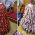 網友貼出這位阿公准備的中元普渡「最狂供品」，上百隻蝦子堆成的霸氣海鮮塔讓人一看就跪了啊！