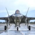 美國F-35戰斗機第一次展示其真正的實力，兵不血刃即可壓制一國